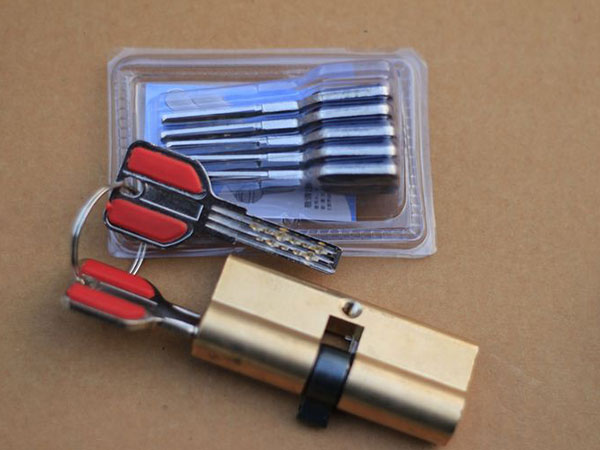 南涧24小时上门开锁公司